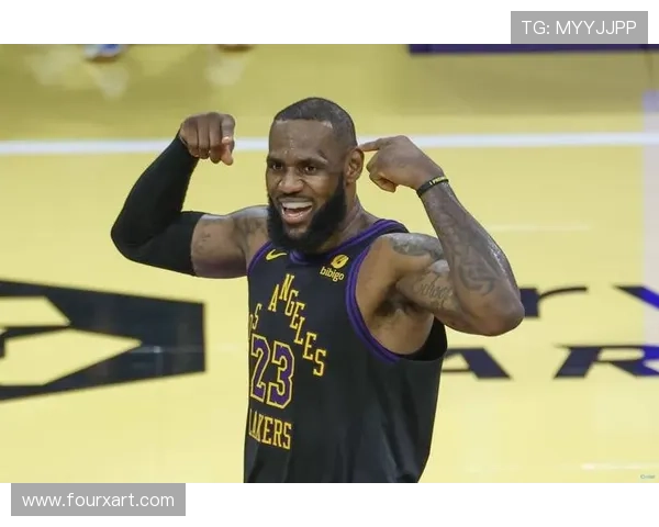 詹姆斯新赛季表现亮眼 湖人强势开局目标冲击总冠军